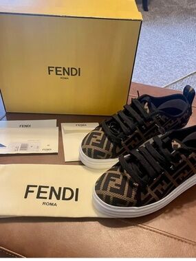 Fendi Black and Brown FF Logo Low-Top Sneakers NWT